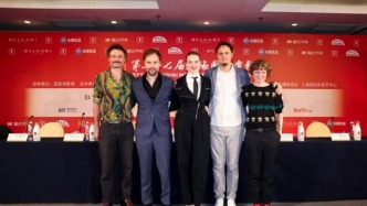 《德瓦克先生，你相信天使吗？》：一场文字救赎的魔幻旅程