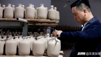 見(jiàn)瓷如面·人物 | 從小作坊到身家千萬(wàn) 命運(yùn)的齒輪轉(zhuǎn)動(dòng)了