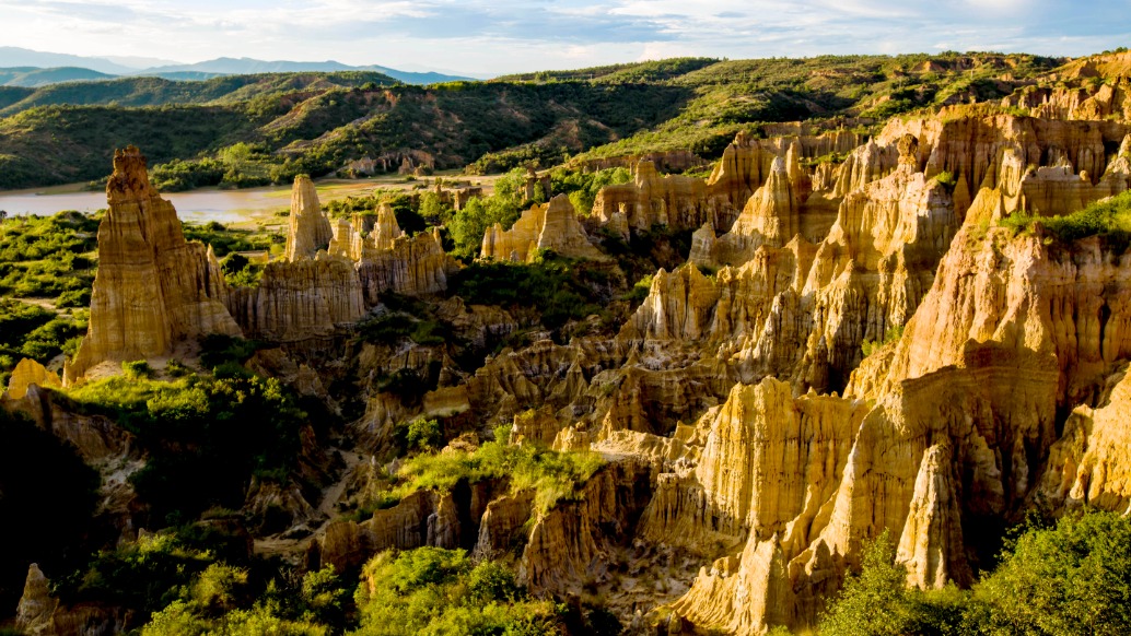 浪巴铺土林，地球上的异世界秘境被我找到了