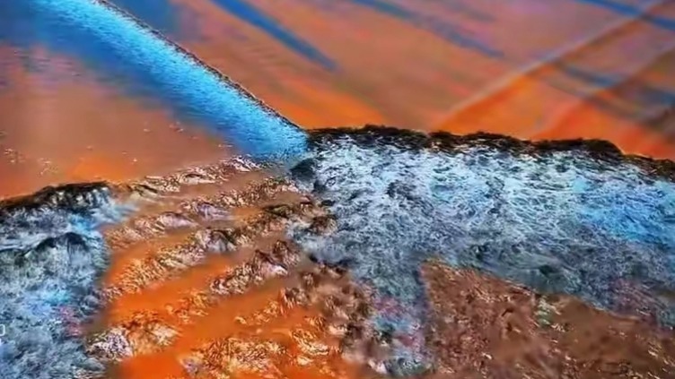 滾滾長江東逝水，浪花淘盡諸英雄