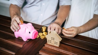 母亲逼我放弃遗产继承，我该怎么办？