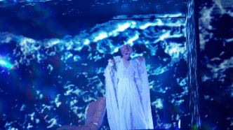 王源宇宙超級(jí)無(wú)敵大狂歡在杭州開(kāi)唱，用心細(xì)節(jié)詮釋雙向奔赴的愛(ài)