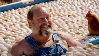 AI搅动广告市场：广告AI化和AI广告化加速，最惨的是用户？