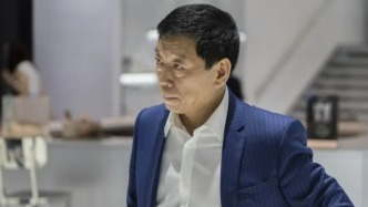 討好中年人，魏建軍拼了