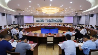 十三届区委常委会第171次会议召开