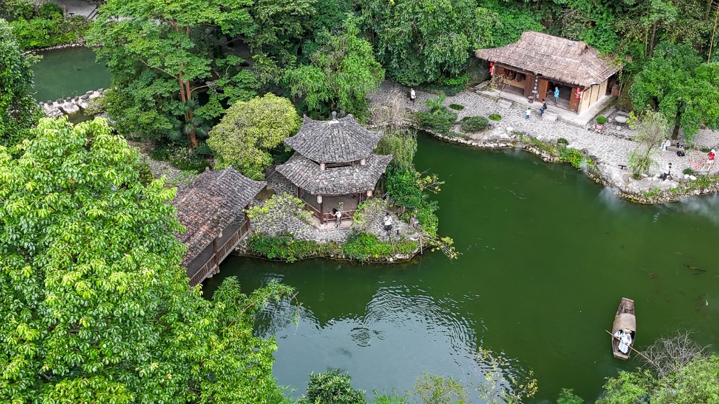 重慶酉陽旅游攻略：探秘桃花源，暢玩高山草原，享受22度的夏天
