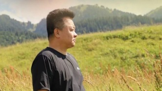 邱華棟：慢慢寫(xiě)，我要?jiǎng)?chuàng)造一個(gè)屬于自己的文學(xué)世界 | 純粹訪(fǎng)談