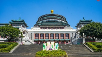 打卡重慶人民大禮堂，比來(lái)福士與洪崖洞更值得一游