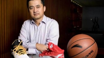 安踏“瘋狂掃貨”背后，丁世忠兄弟身家四年縮水459.6億