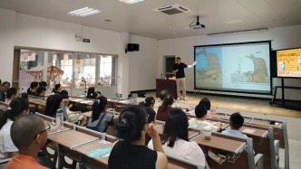 2025南國書香節(jié)開平分會場：楊大煒開講“古建筑之美” 生動圖說點(diǎn)燃閱讀熱情