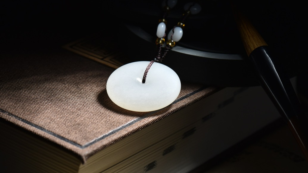 央視曝光，他們是演的，河南鎮(zhèn)平通報假和田玉亂象