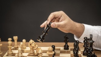 为躲抚养费，男子主动放弃继承亡父房产，法院：无效