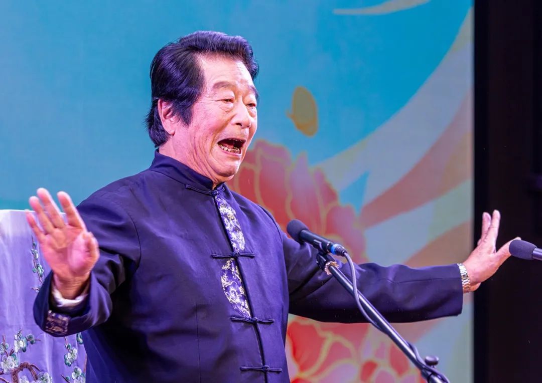 明坤
