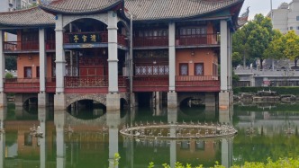 云南昭通有個清官亭公園