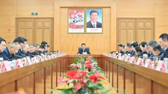 區(qū)黨委理論學(xué)習(xí)中心組集中收看紀(jì)念中國人民抗日戰(zhàn)爭暨世界反法西斯戰(zhàn)爭勝利80周年大會(huì)并進(jìn)行學(xué)習(xí)