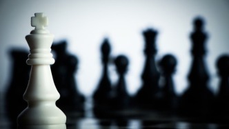 男子离婚上山修行，10年后崩溃还俗，居然把亲女儿告了