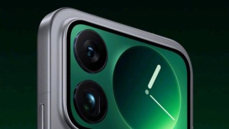 苹果摆烂，小米找补？“妙享背屏”能成为下一个灵动岛吗？