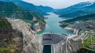 無壩不裂成歷史，“地下廠房”能容航母，基建狂魔又在刷新紀(jì)錄了