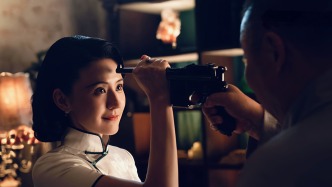 《灼灼韶华》：民国商海中的女性火焰，烧穿时代铁幕！