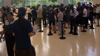 說好的不買iPhone17呢？最高加價1500元，現(xiàn)在買要等一個月