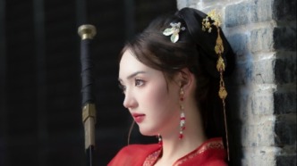 世界旅游小姐身著戰(zhàn)國袍大片來襲