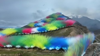 始祖鳥用煙花，炸塌自家“高山”