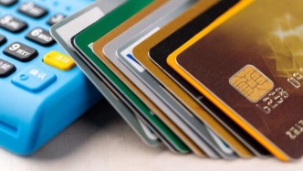 多股上漲，銀行板塊逆勢走強