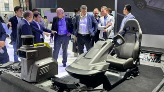 從“跟跑”到“領(lǐng)跑”，中國(guó)新能源汽車邁上新臺(tái)階