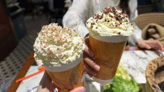 8月，新茶飲開店1899家