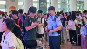 佛山鐵警多舉措護(hù)航雙節(jié)出行 筑牢平安旅途防線