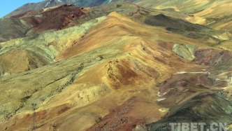 在“萬山之祖”阿里看山