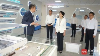 施小琳在成都調(diào)研口岸經(jīng)濟(jì)并召開“三網(wǎng)”融合發(fā)展座談會(huì)