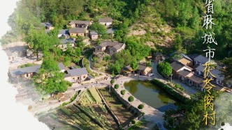 游子歸鄉(xiāng)改造400年古村！土坯房變身五星級民宿｜村莊里的中國