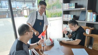 與讀者相伴 享滿室書香