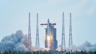 我國在文昌成功發射衛星互聯網低軌12組衛星