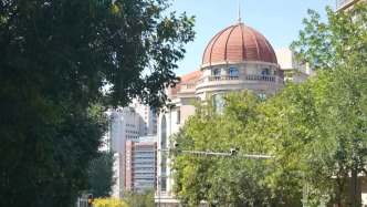 乘著“東風(fēng)”，扎進(jìn)烏魯木齊的漂亮街