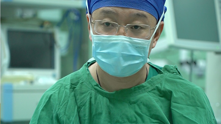 为什么说多指一定要早些做，年龄越小越好调整