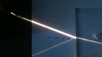 為什么你不能穿墻而過，但你的手機(jī)每天都在這么做？