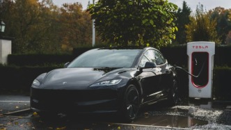 馬斯克公開威脅不給高薪就辭職，馬斯克真這么在乎錢？