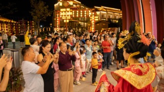 第六場(chǎng)圓滿落幕！高州非遺花燈吸睛，柏橋服務(wù)區(qū)“趁墟”激活文旅消費(fèi)新活力