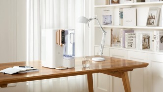 桌面凈水器爆發，現場制水喝個痛快