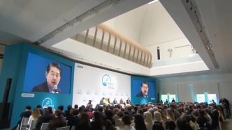 在動(dòng)蕩世界中尋找共識(shí)：王輝耀出席第八屆巴黎和平論壇對(duì)話全球領(lǐng)袖