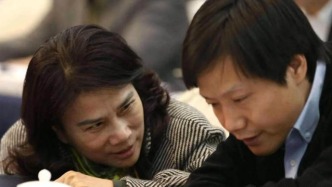 董明珠再發(fā)“大紅包”，雷軍“0分紅”又陷風(fēng)暴眼