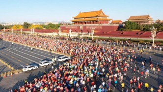 北马为何如此令人向往——42.195公里见证千年文脉与时代荣光