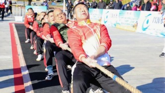 鋼城里辛村拔河隊勇奪省冠軍！2025“希望田野”山東省第二屆美麗鄉村拔河爭霸賽總決賽圓滿落幕