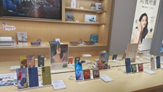 不上不下的中端手機(jī)，正陷入“進(jìn)退兩難”