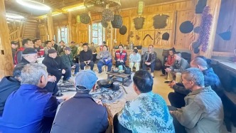 當苗山的“火塘夜話”遇上“北京聲音”，楊寧從首都帶回了發展“金鑰匙”