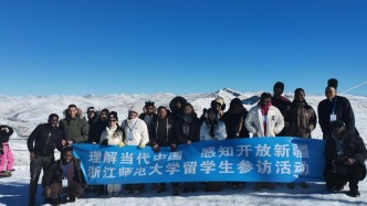 “可可冬韻·冰雪富蘊(yùn)”系列報(bào)道|外國游客說：“走，到富蘊(yùn)玩雪去！”