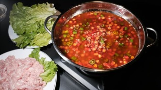 一斤豆芽28.8元，楊國(guó)福的天價(jià)麻辣燙到底賣給誰？