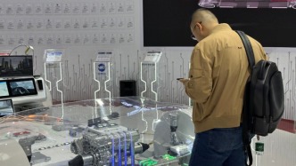 Robotaxi賽道再升溫，小鵬、特斯拉加碼布局未來(lái)出行